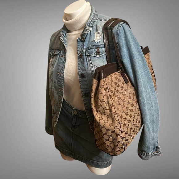 A156 - 💯 % authentic Gucci tote bag - Picture 2 of 16